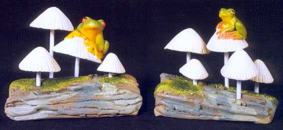Frogs on Mushrooms - Set of 2