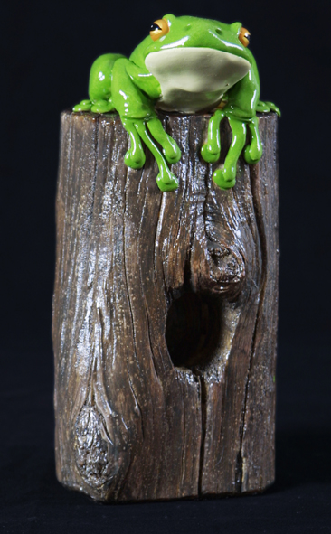 Frog on Fencepost